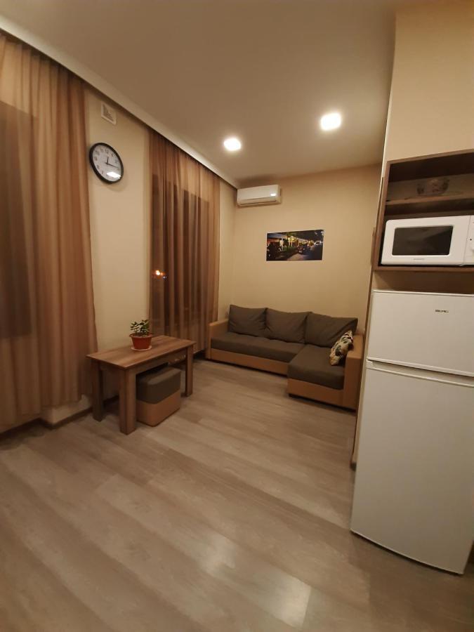 Yerevan, Abovyan 34 My Street 외부 사진